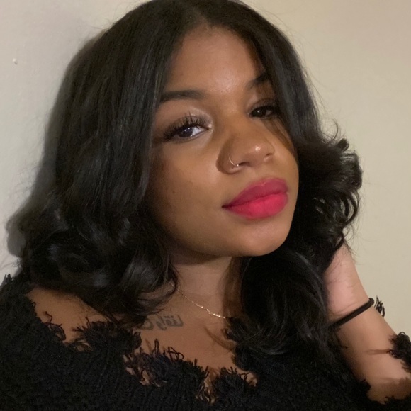 Meet your Posher, Taya - Picture 1 of 1